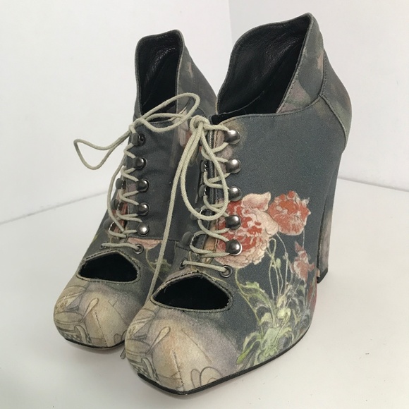 Rodarte for Open Ceremony Shoes - Rodarte for Open Ceremony Gray Floral High Heel Platform Shoe Womens 8